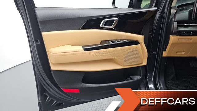Kia CARNIVAL 9-Seater Noblesse купить на сайте DeffCars