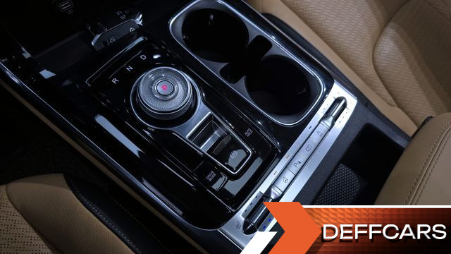 Kia CARNIVAL 9-Seater Noblesse купить на сайте DeffCars