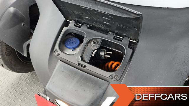 Renault-KoreaSamsung TWIZY Life(2-Seater) купить на сайте DeffCars