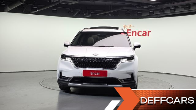 Kia CARNIVAL Gasoline 7-Seater Signature купить на сайте DeffCars