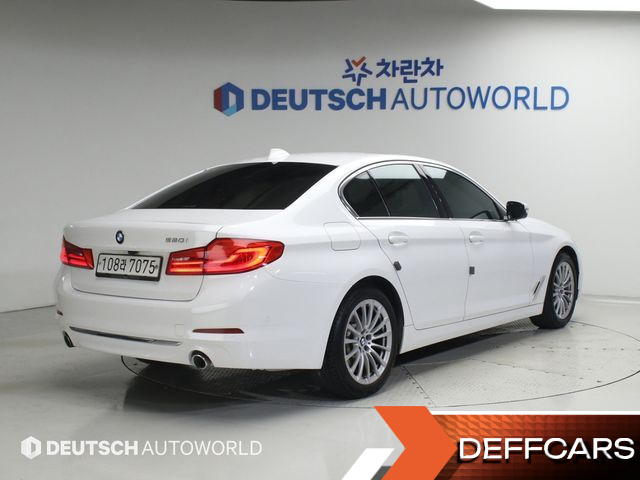 BMW 5-SERIES 520i Luxury купить на сайте DeffCars