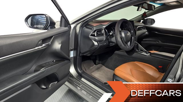 Toyota CAMRY 2.5 LE Hybrid купить на сайте DeffCars