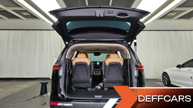 Kia CARNIVAL Gasoline 9-Seater Signature купить на сайте DeffCars