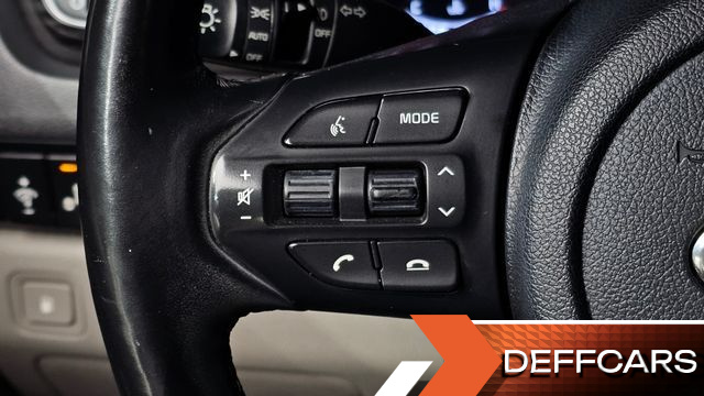 Kia CARNIVAL 9-Seater Noblesse Special купить на сайте DeffCars