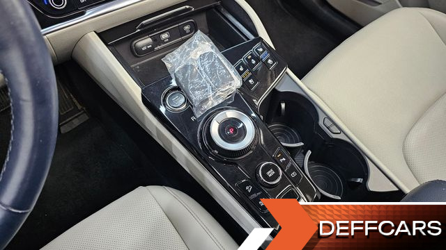 Kia SPORTAGE Nobleless 2WD купить на сайте DeffCars
