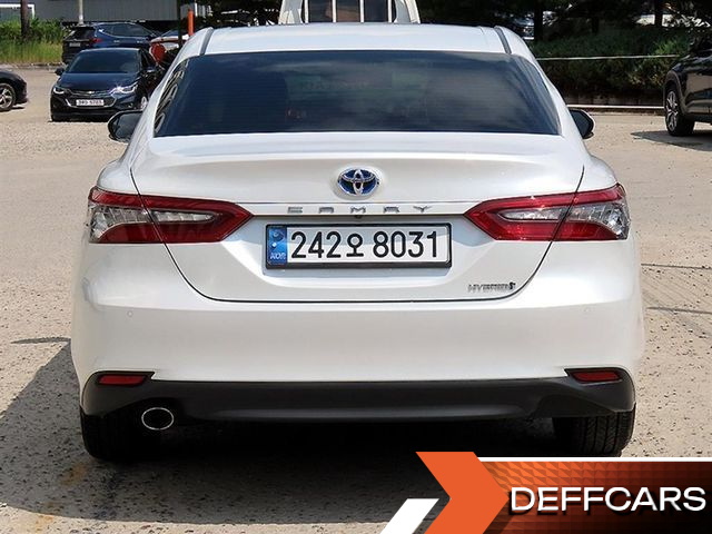 Toyota CAMRY 2.5 XLE Hybrid купить на сайте DeffCars