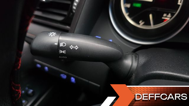Toyota CAMRY 2.5 LE Hybrid купить на сайте DeffCars