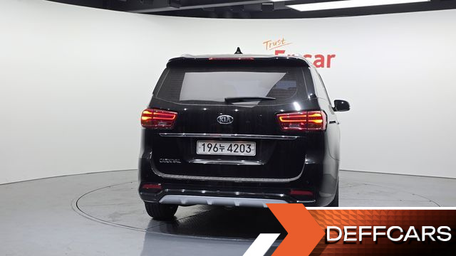 Kia CARNIVAL 9-Seater Prstige купить на сайте DeffCars