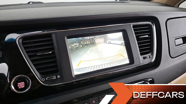 Kia CARNIVAL 7-seater Limousine President купить на сайте DeffCars