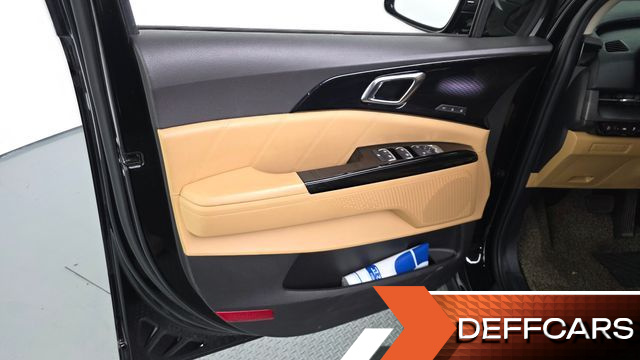 Kia CARNIVAL 9-Seater Signature купить на сайте DeffCars