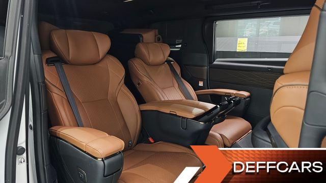 Toyota ALPHARD 2.5 HEV Executive AWD купить на сайте DeffCars