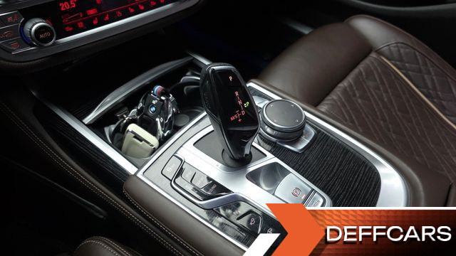 BMW 7-SERIES 740Li xDrive M Sport Package купить на сайте DeffCars