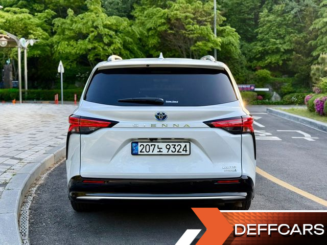 Toyota SIENNA 2.5 Hybrid 2WD купить на сайте DeffCars