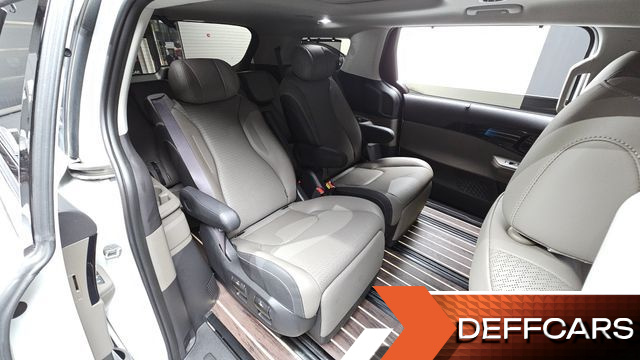 Kia CARNIVAL 7-Seater Signature купить на сайте DeffCars