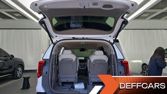 Kia CARNIVAL Gasoline 9-Seater Signature купить на сайте DeffCars