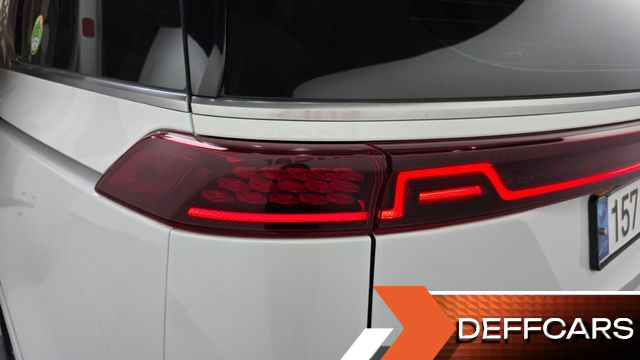 Kia CARNIVAL 9-Seater Hi-Limousine Signature купить на сайте DeffCars