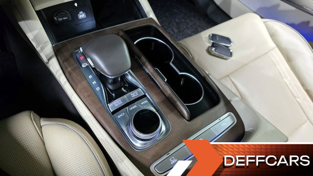 Kia K9 3.8 GDI AWD PlatinumⅡ купить на сайте DeffCars