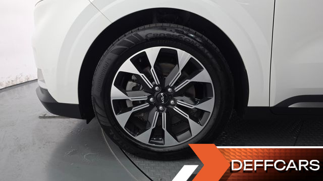 Kia CARNIVAL Gasoline 9-Seater Signature купить на сайте DeffCars