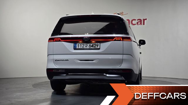 Kia CARNIVAL 9-Seater Signature купить на сайте DeffCars
