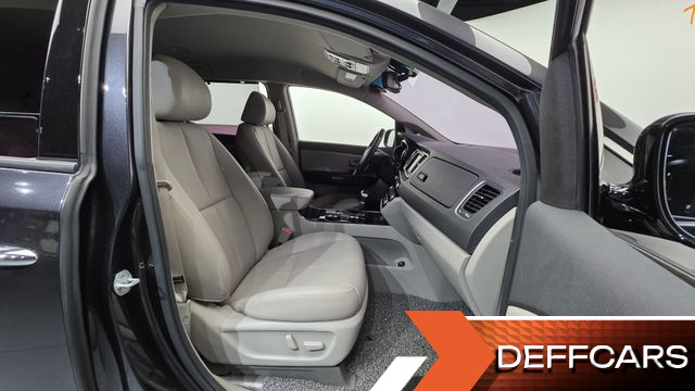 Kia CARNIVAL 9-Seater Noblesse Special купить на сайте DeffCars
