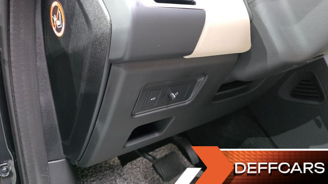 Land Rover DISCOVERY D250 SE купить на сайте DeffCars