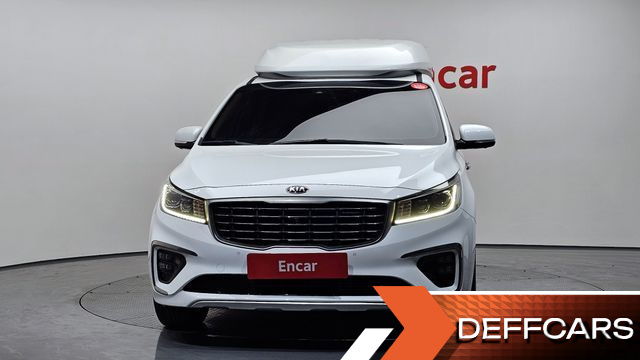 Kia CARNIVAL 9-Seater Hi-Limousine Noblesse Special купить на сайте DeffCars