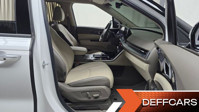 Kia CARNIVAL 7-Seater Hi-Limousine Signature купить на сайте DeffCars