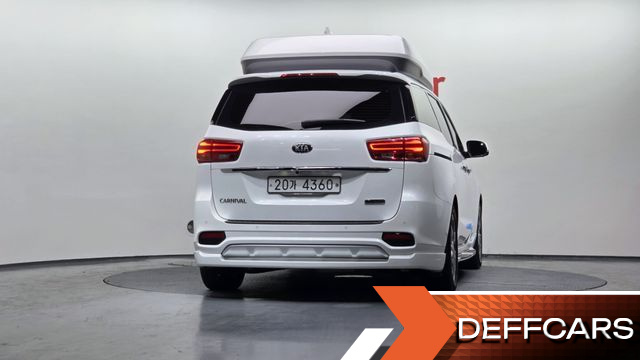 Kia CARNIVAL 9-Seater Hi-Limousine Noblesse Special купить на сайте DeffCars