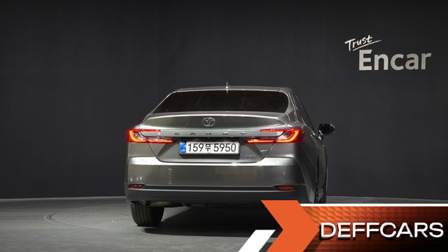 Toyota CAMRY 2.5 XLE Hybrid купить на сайте DeffCars