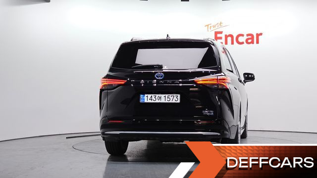 Toyota SIENNA 2.5 Hybrid 2WD купить на сайте DeffCars