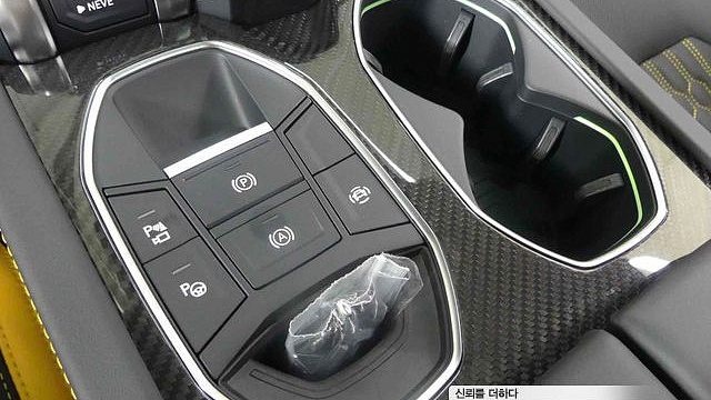 Lamborghini URUS 4.0 V8 S купить на сайте DeffCars