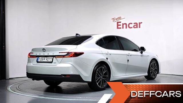 Toyota CAMRY 2.5 XLE Premium Hybrid купить на сайте DeffCars