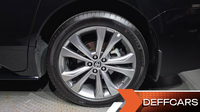 Toyota SIENNA 2.5 Hybrid 2WD купить на сайте DeffCars