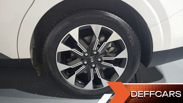 Kia CARNIVAL 9-Seater Signature купить на сайте DeffCars