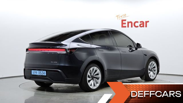 Tesla MODEL Y Long Range AWD купить на сайте DeffCars