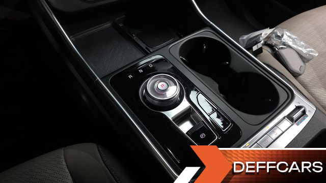 Kia CARNIVAL 7-Seater Outdoor Noblesse купить на сайте DeffCars