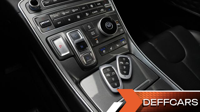 Hyundai SANTAFE Diesel 2.2 2WD Prestige купить на сайте DeffCars