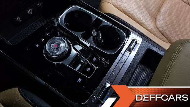 Kia CARNIVAL 9-Seater Noblesse купить на сайте DeffCars