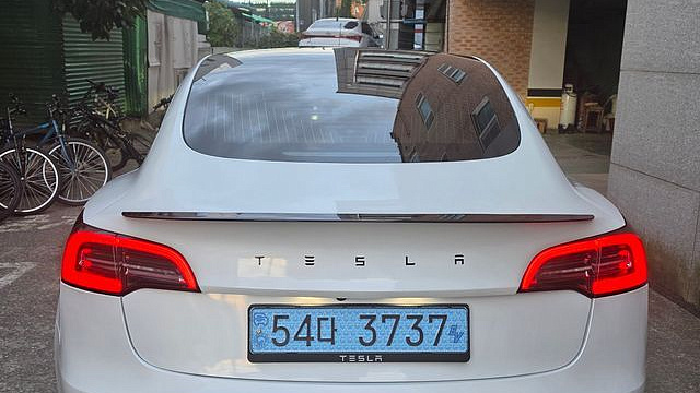 Tesla MODEL 3 Long Range AWD купить на сайте DeffCars