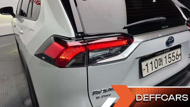 Toyota RAV4 2,5 4WD Hybrid LTD купить на сайте DeffCars