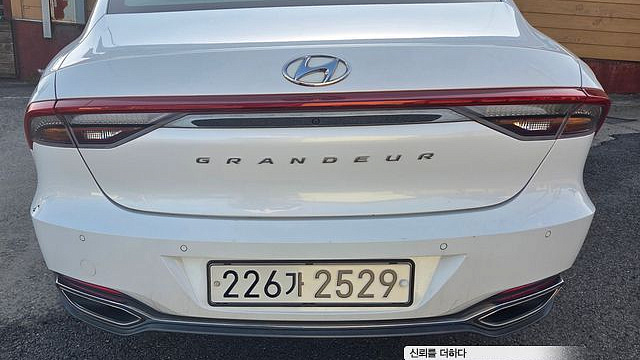 Hyundai GRANDEUR 2.5 Premium Choice купить на сайте DeffCars