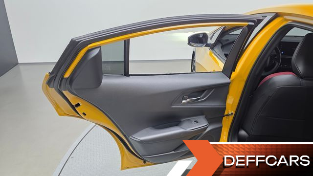Toyota PRIUS 2.0 PHEV XSE купить на сайте DeffCars