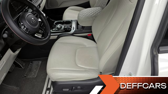 Kia CARNIVAL 7-Seater Signature купить на сайте DeffCars