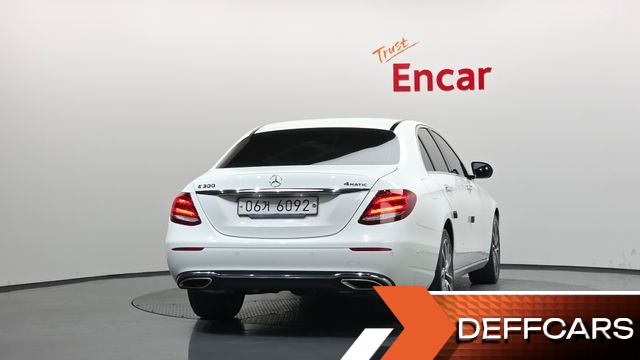 Mercedes E-CLASS E300 4MATIC Avnatgarde купить на сайте DeffCars