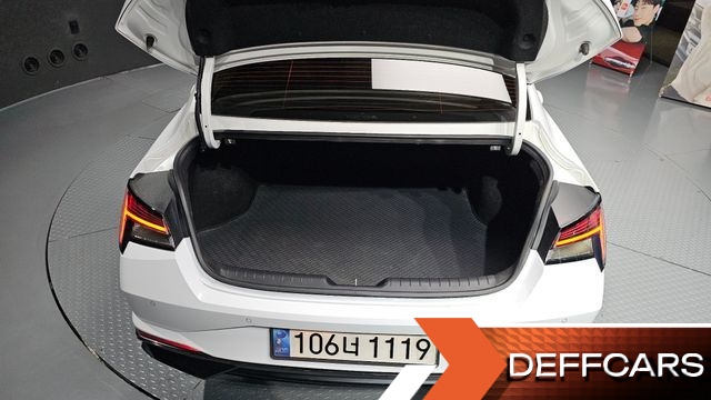 Hyundai AVANTE 1.6 Inspiration купить на сайте DeffCars