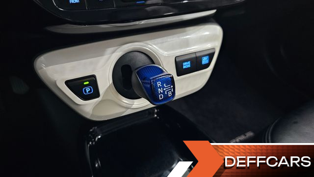 Toyota PRIUS 1.8 E купить на сайте DeffCars