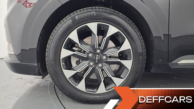 Kia CARNIVAL Gasoline 4-Seater Hi-Limousine Signature купить на сайте DeffCars