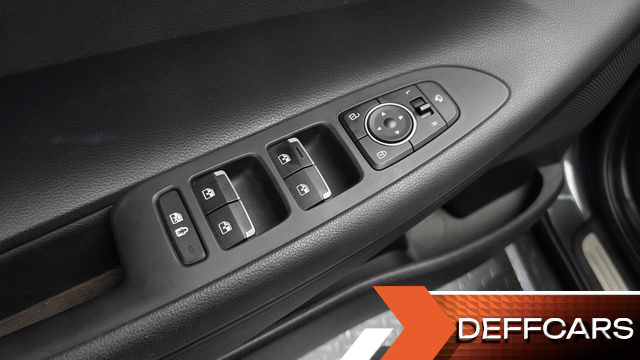 Hyundai GRANDEUR 2.5 Premium Choice купить на сайте DeffCars