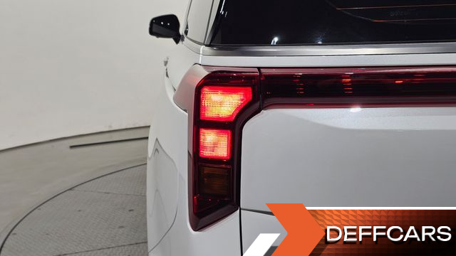 Kia CARNIVAL 9-Seater Noblesse купить на сайте DeffCars