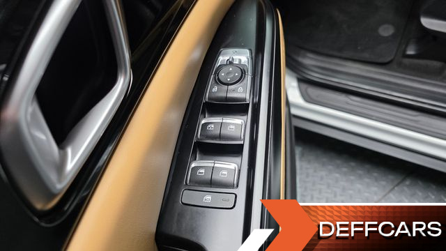 Kia CARNIVAL 9-Seater Prestige купить на сайте DeffCars